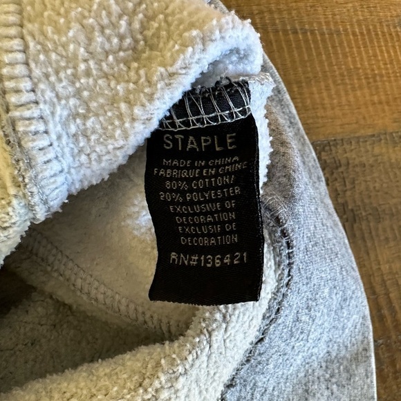 Staple pigeon hoodie size small world renown pigeon brand - Picture 4 of 7